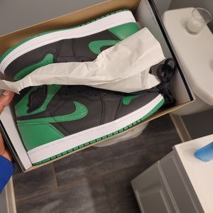 Jordan 1 Pine Green